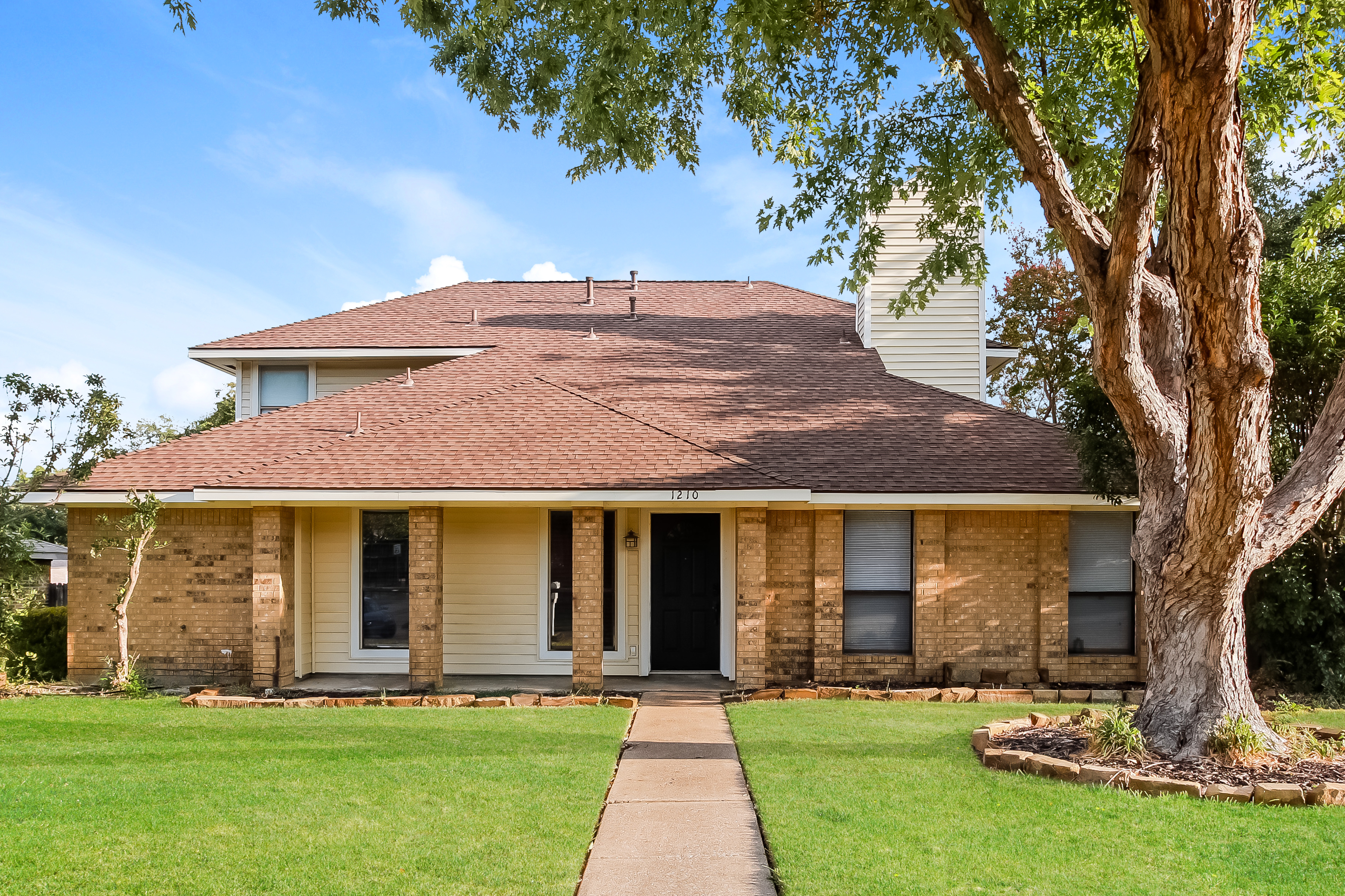 1210 Fox Hollow CARROLLTON, TX 75007